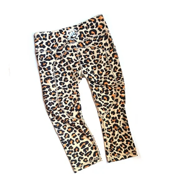 Feed Me Fight Me Crop Leggings - Picture 3 of 4